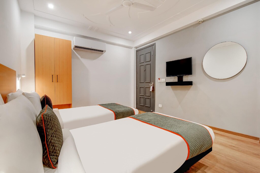Akshay Home Stay & Hotels